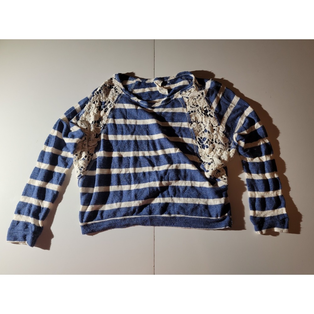 Blu Pepper Sweater Women Size M Stripe Blue & White Lace Shoulder